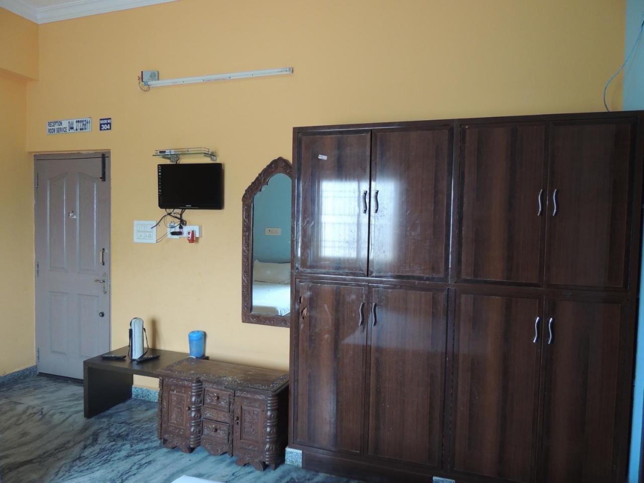 Radha Party Hall Káncsipuram Kültér fotó